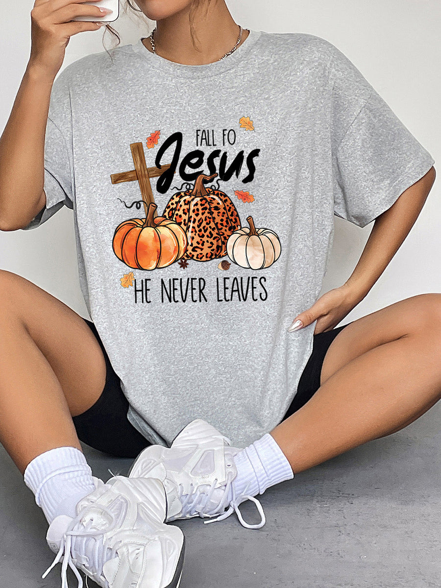 Oversized graphic tee in grey with fall motif, pumpkins, and text.