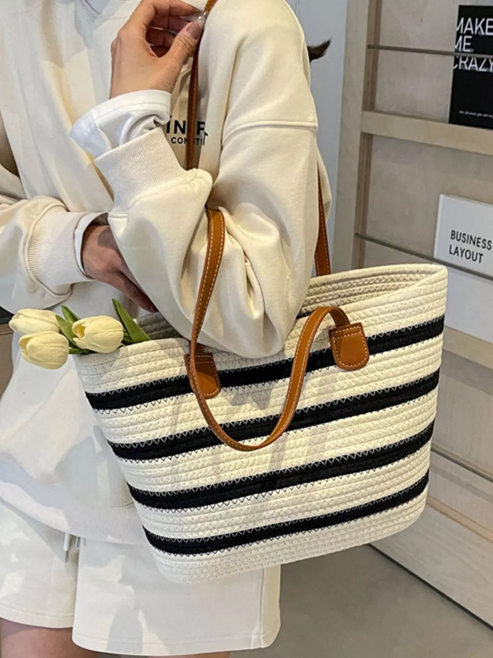 coastal tote in Beige with null