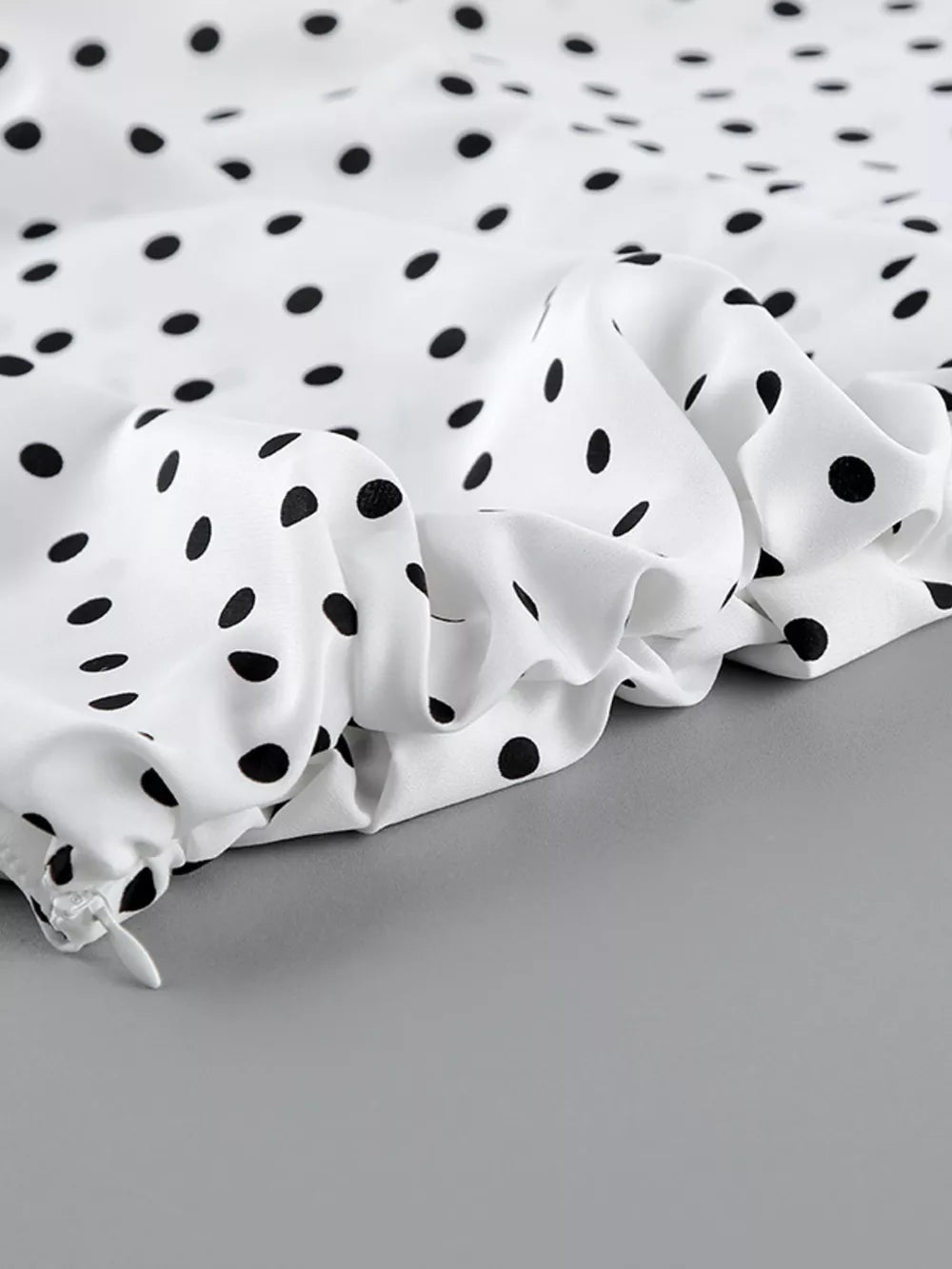 maxi skirt in white with polka dot and ruched