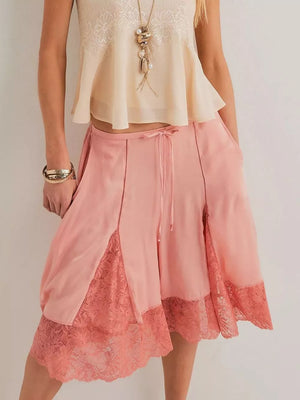 Gum Leaf Lace Trimmed Relaxed Fit Shorts