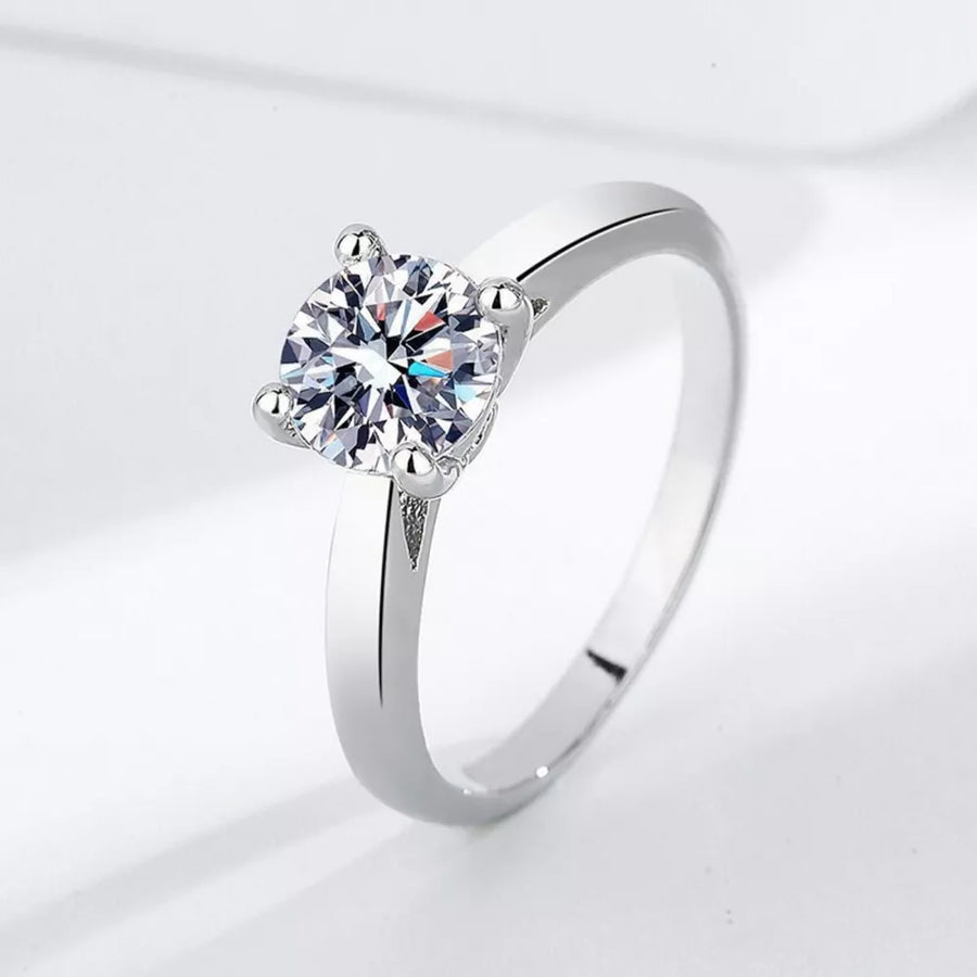 classic ring in clear with null