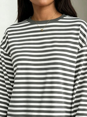 classic t-shirt in Fuchsia Pink with crew neck