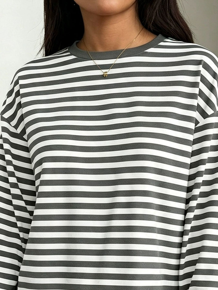 classic t-shirt in Fuchsia Pink with crew neck