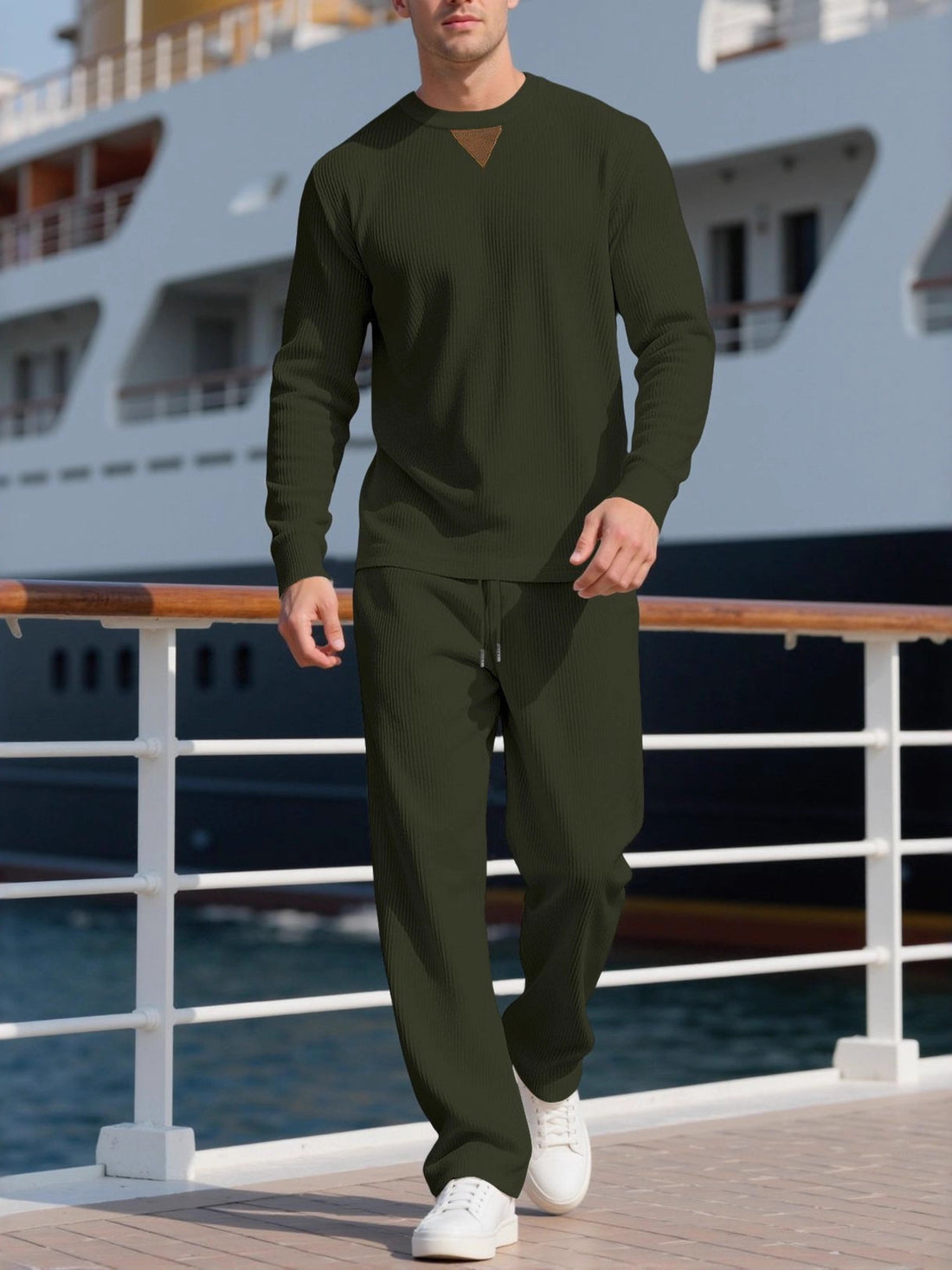 Black pajama set with hip-length, full-length and pullover, drawstring