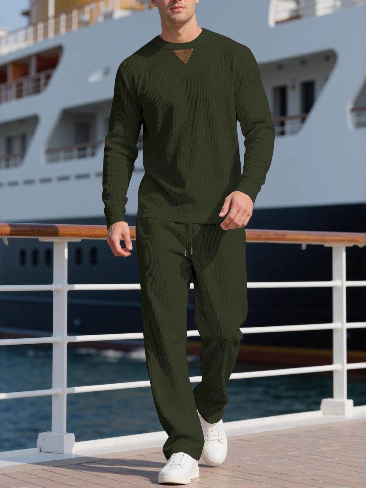 Black pajama set with hip-length, full-length and pullover, drawstring