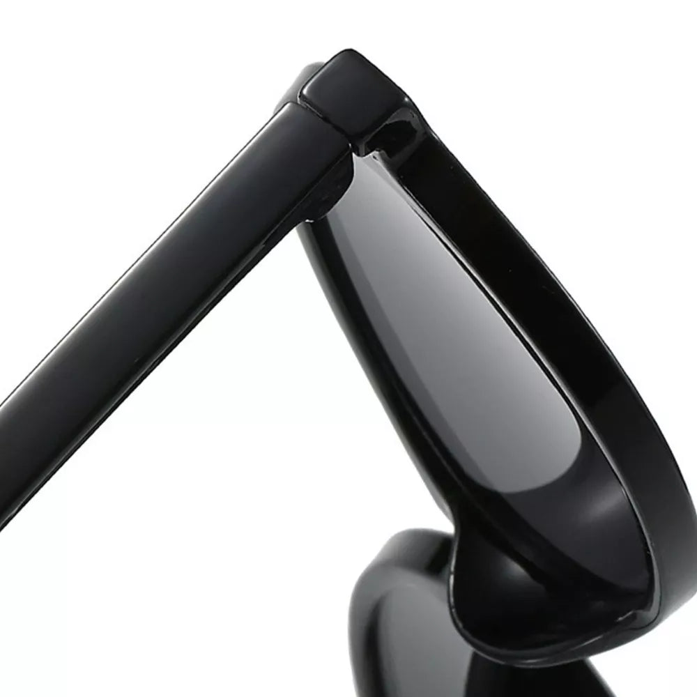 sunglasses in black with UV400 protection and N/A