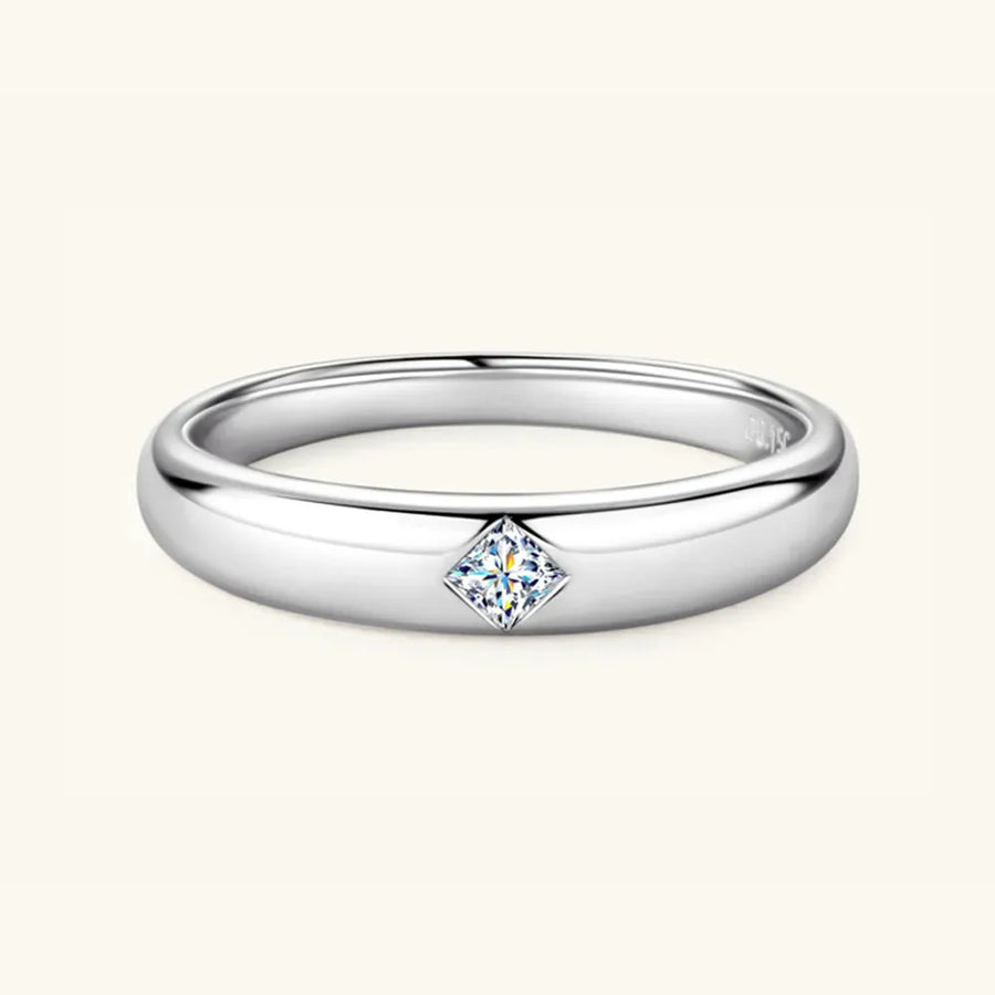 Silver band ring with square-shaped moissanite diamond accent