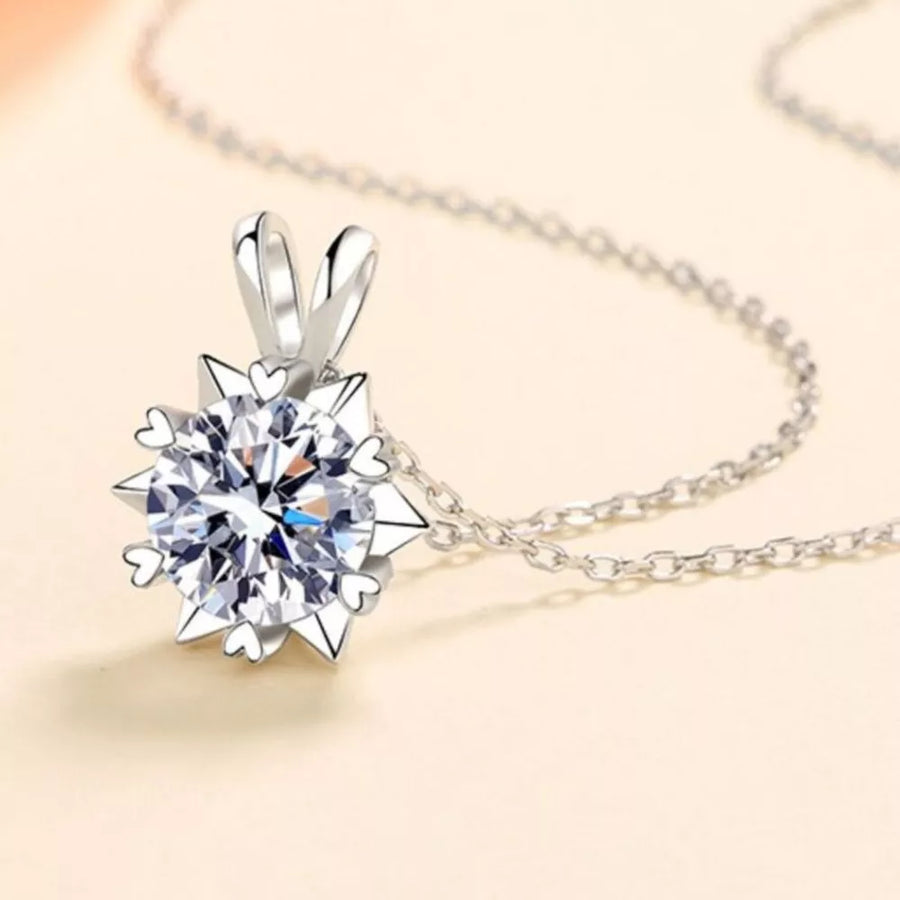 925 sterling silver,Moissanite Carat weight: 1ct Care instructions: Avoid wearin necklace in Silver with straight silhouette