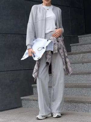 lounge set in cream with pocketed and waist-length, full-length