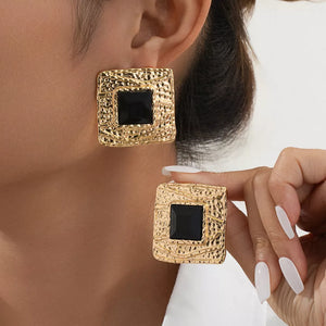 earrings in gold featuring square shape and N/A fit