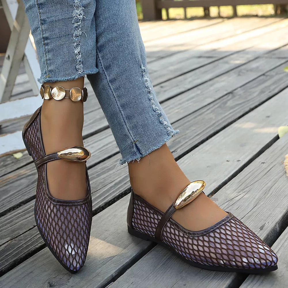 Black fitted flats with not applicable