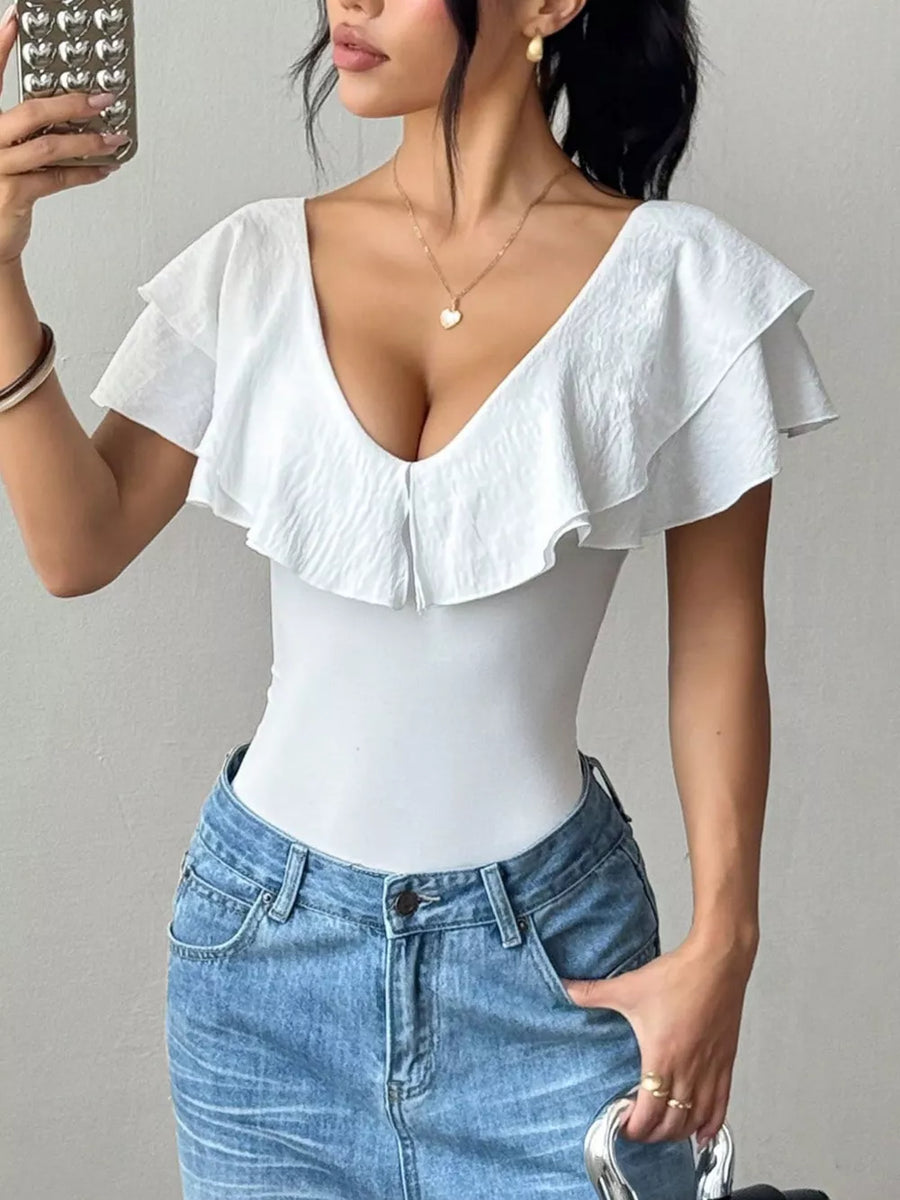 romantic bodysuit in white with v-neck