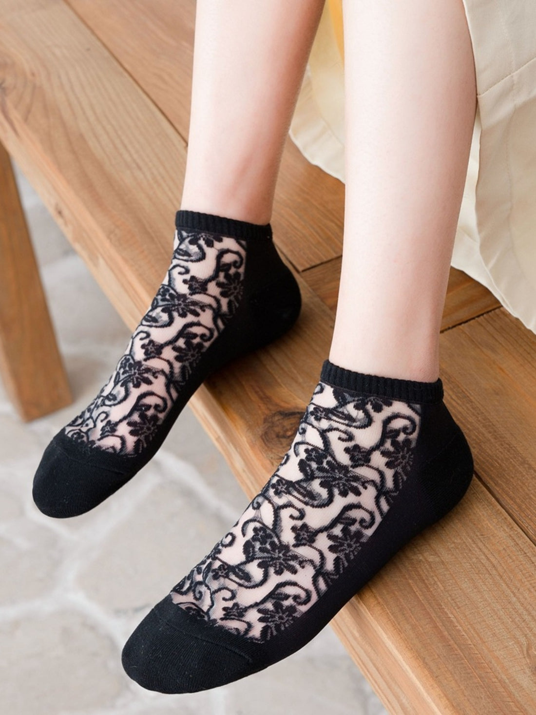 socks in cream with floral and lace detail