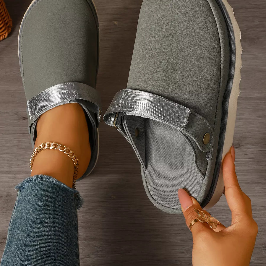 slippers in Light Gray with round toe and not applicable