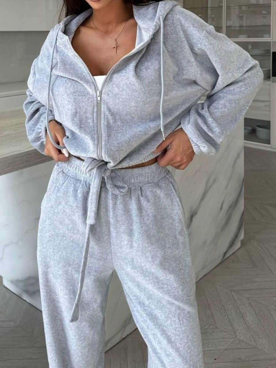 tracksuit in Light Gray with hooded and cropped