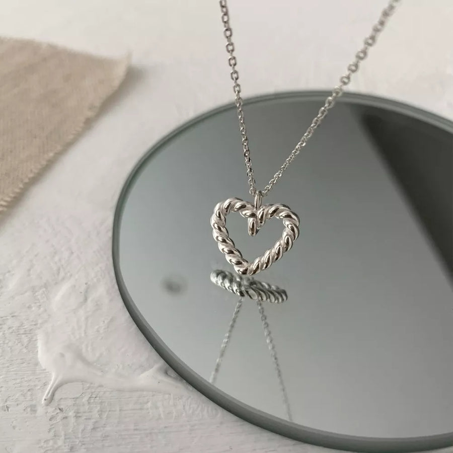 925 sterling silver Care instructions: Avoid wearing during exercise, as sweat w necklace in Silver with regular silhouette