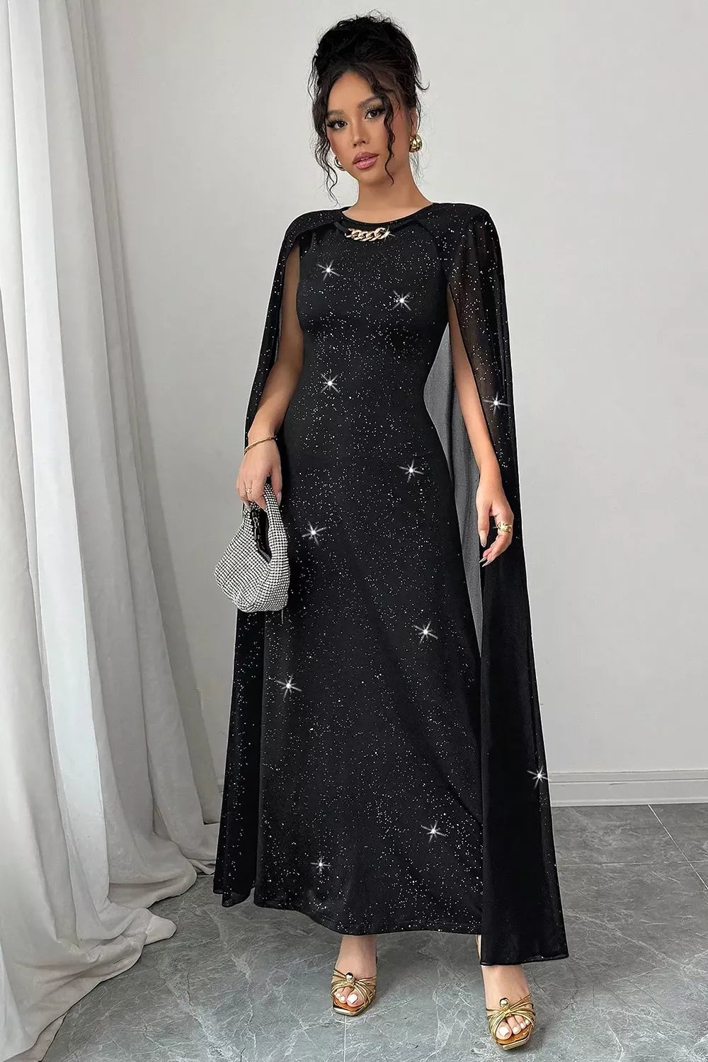glam maxi dress in Black with round neck