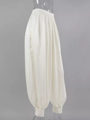 wide-leg pants in ivory with pocketed and full-length