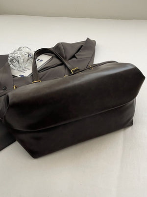 tote in Black with adjustable straps and large
