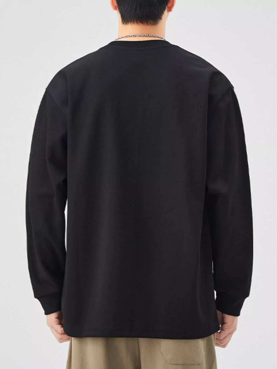 Black casual oversized long-sleeve sweatshirt with crew neck.