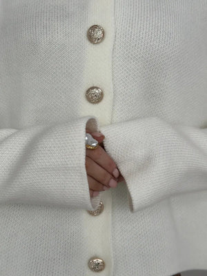 cardigan in White