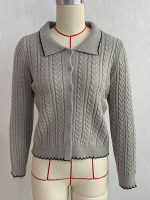cardigan in light gray with cable knit and cable-knit