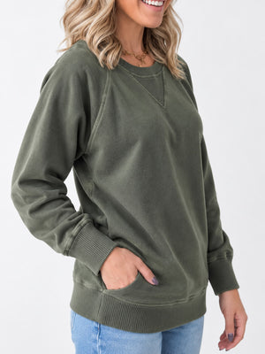 Dark Brown sweatshirt with seam detail and raglan sleeve