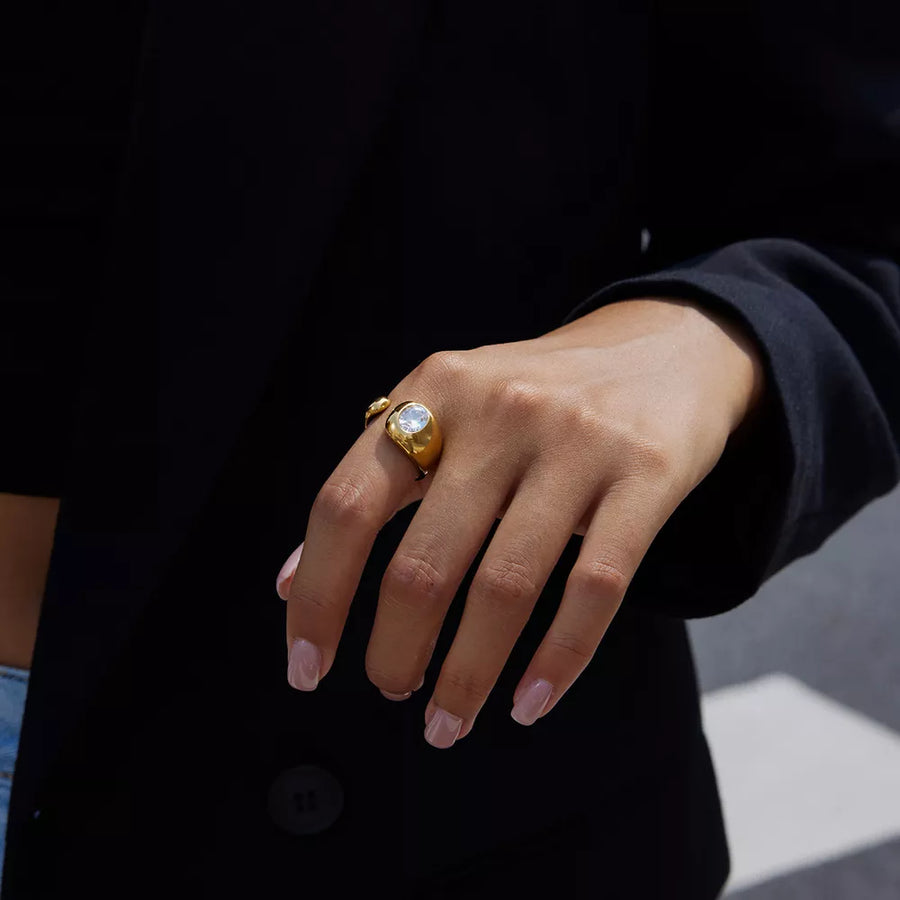 18K Gold-Plated,Stainless Steel,Rhinestone Care instructions: Avoid wearing duri ring in Gold with chunky silhouette