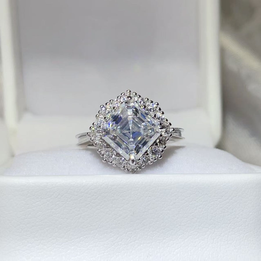 Platinum-Plated,925 sterling silver,Moissanite Carat weight: 3ct Care instructio ring in clear with classic silhouette