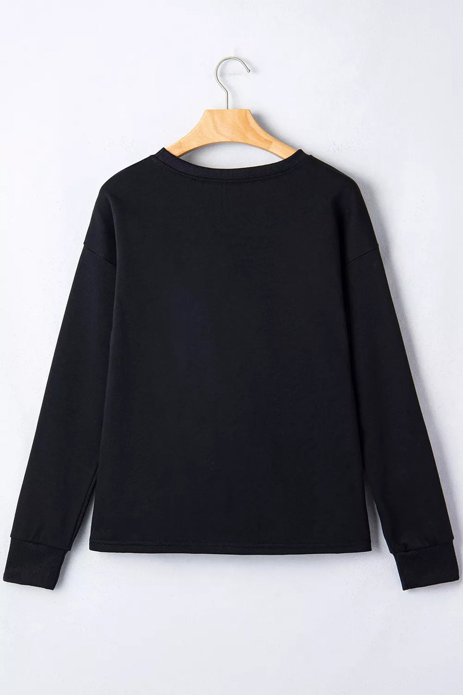 Black t-shirt with hip-length and pullover