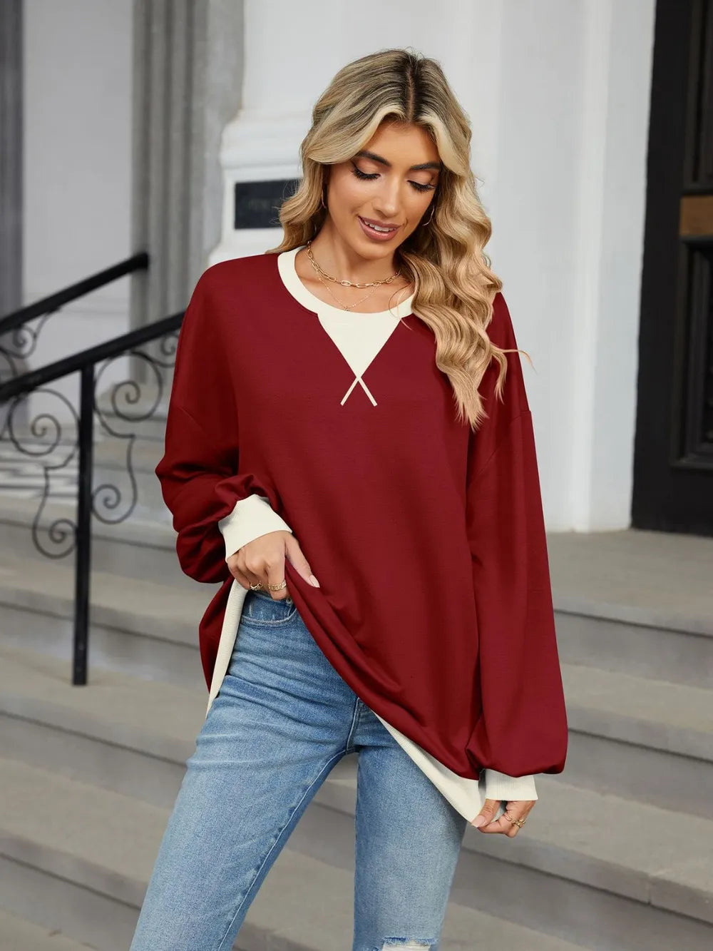 Black sweatshirt with drop shoulder and long sleeve