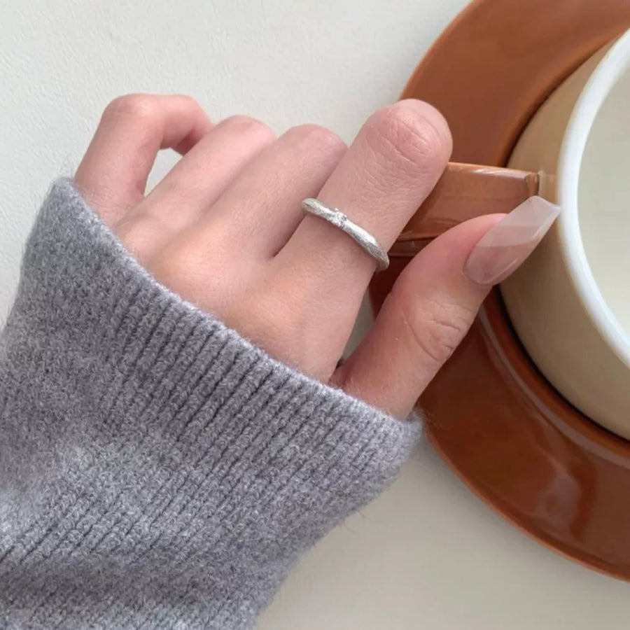 minimalist ring in Silver with null