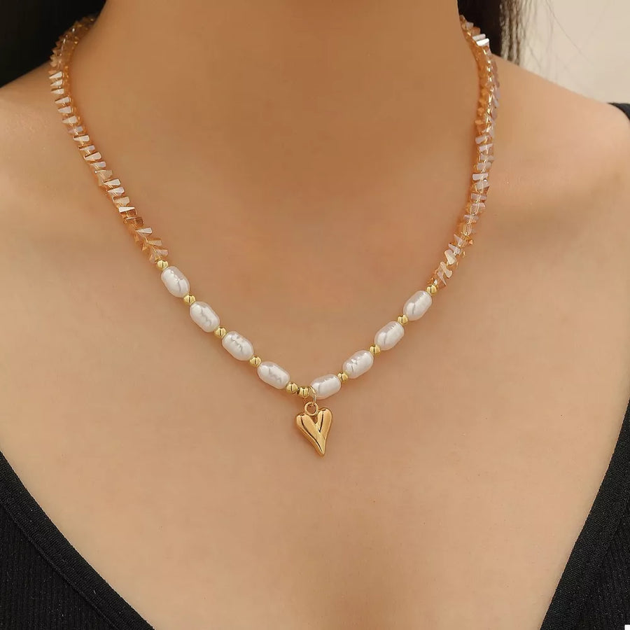 necklace in Style F with pendant and choker
