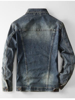 71% cotton，27 denim jacket in Dark with regular silhouette