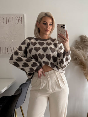 pullover sweater in Pink with heart-print and dropped shoulder