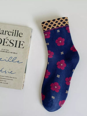 socks in Navy Blue with elastic cuff and ankle-length