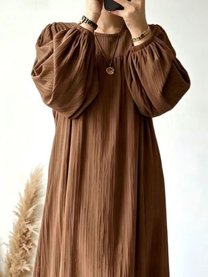 Black relaxed maxi dress with round neck