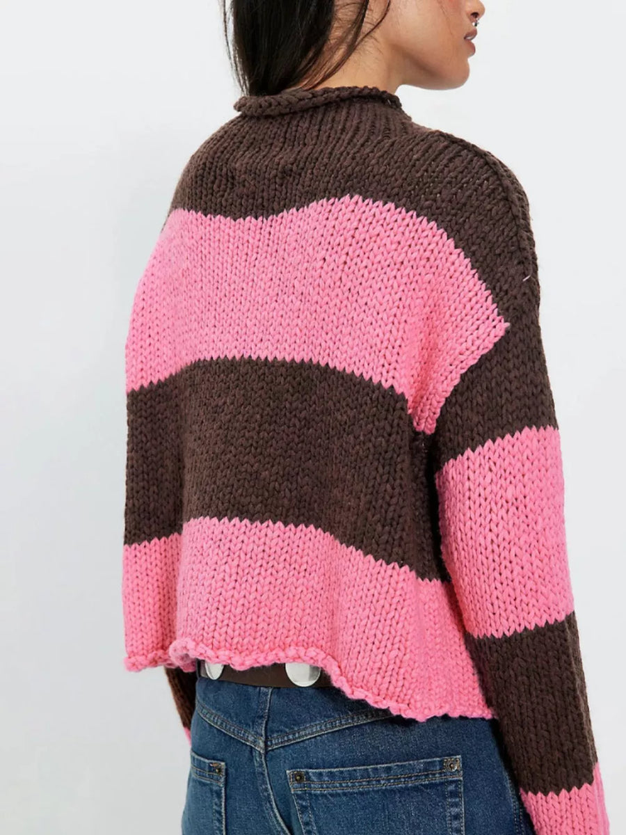 Green pullover sweater with Raw Hem and long sleeve