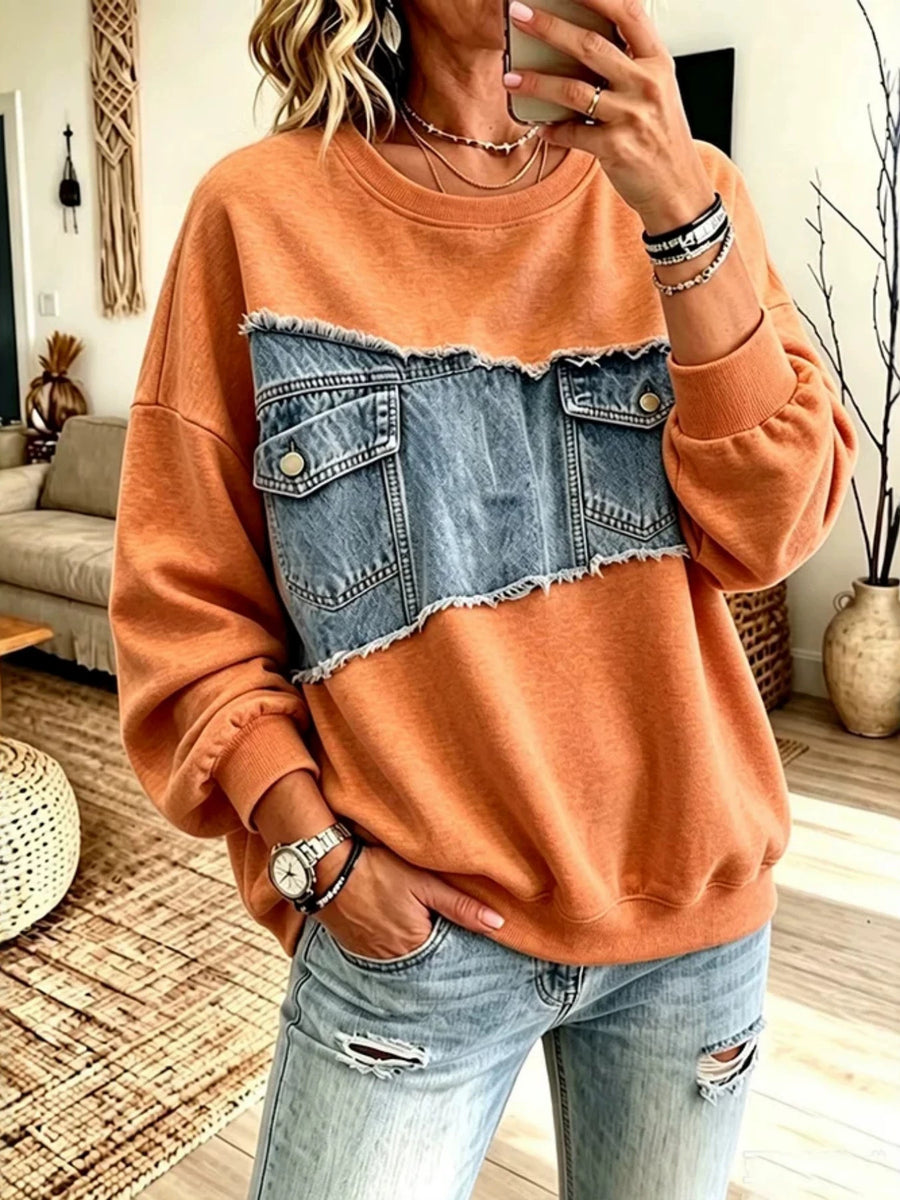 sweatshirt in White with color-block and raw hem