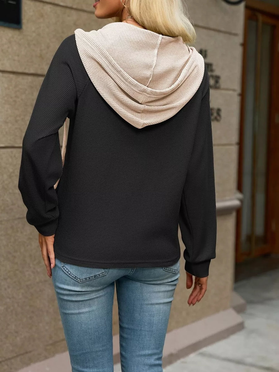 Mauve hoodie with pullover and waffle-knit