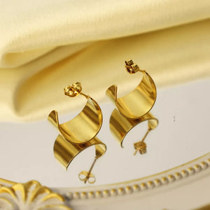 modern earrings in Gold with not applicable