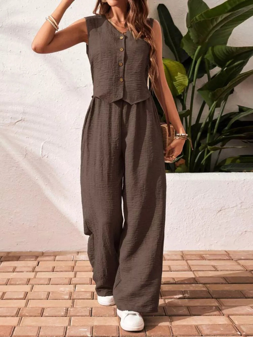 Chocolate cropped vest and wide-leg pants set with button detail