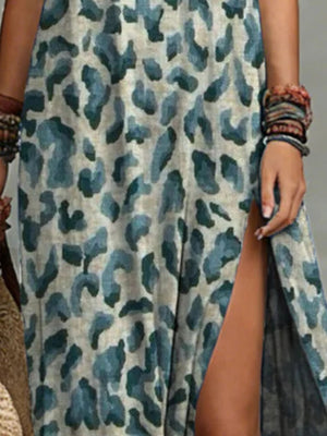 Blue maxi dress with maxi and pullover