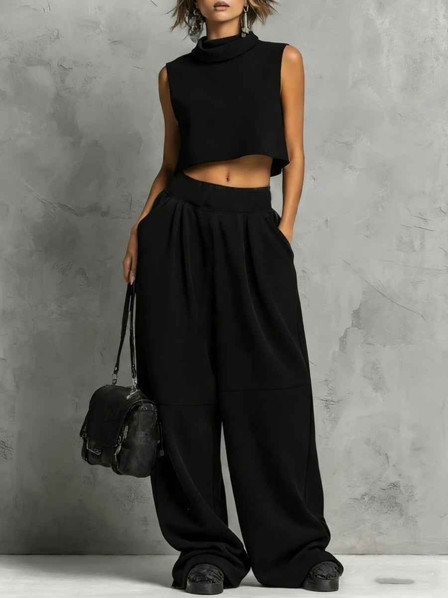 White sweat set with cropped top, full-length pants and pullover, elastic waist