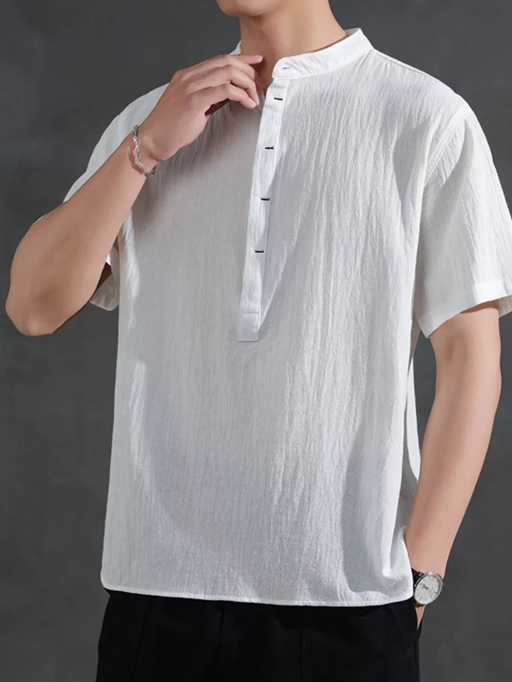 White textured cotton band collar short sleeve shirt with button placket