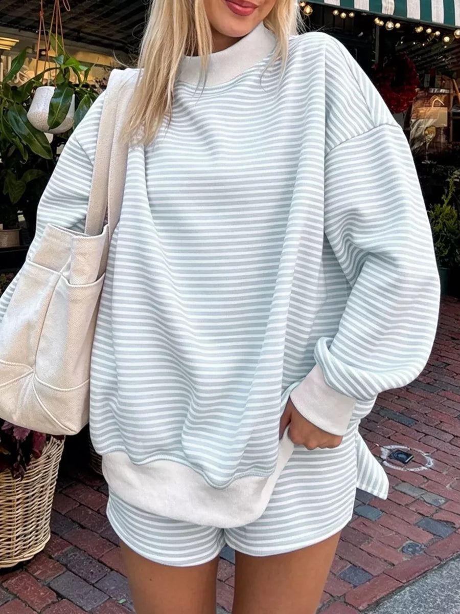 Blush Pink sweatshirt with ribbed cuffs and long sleeve