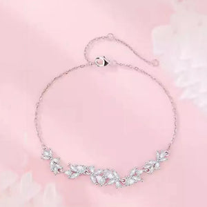 bracelet in Silver with floral and zircon embellishment