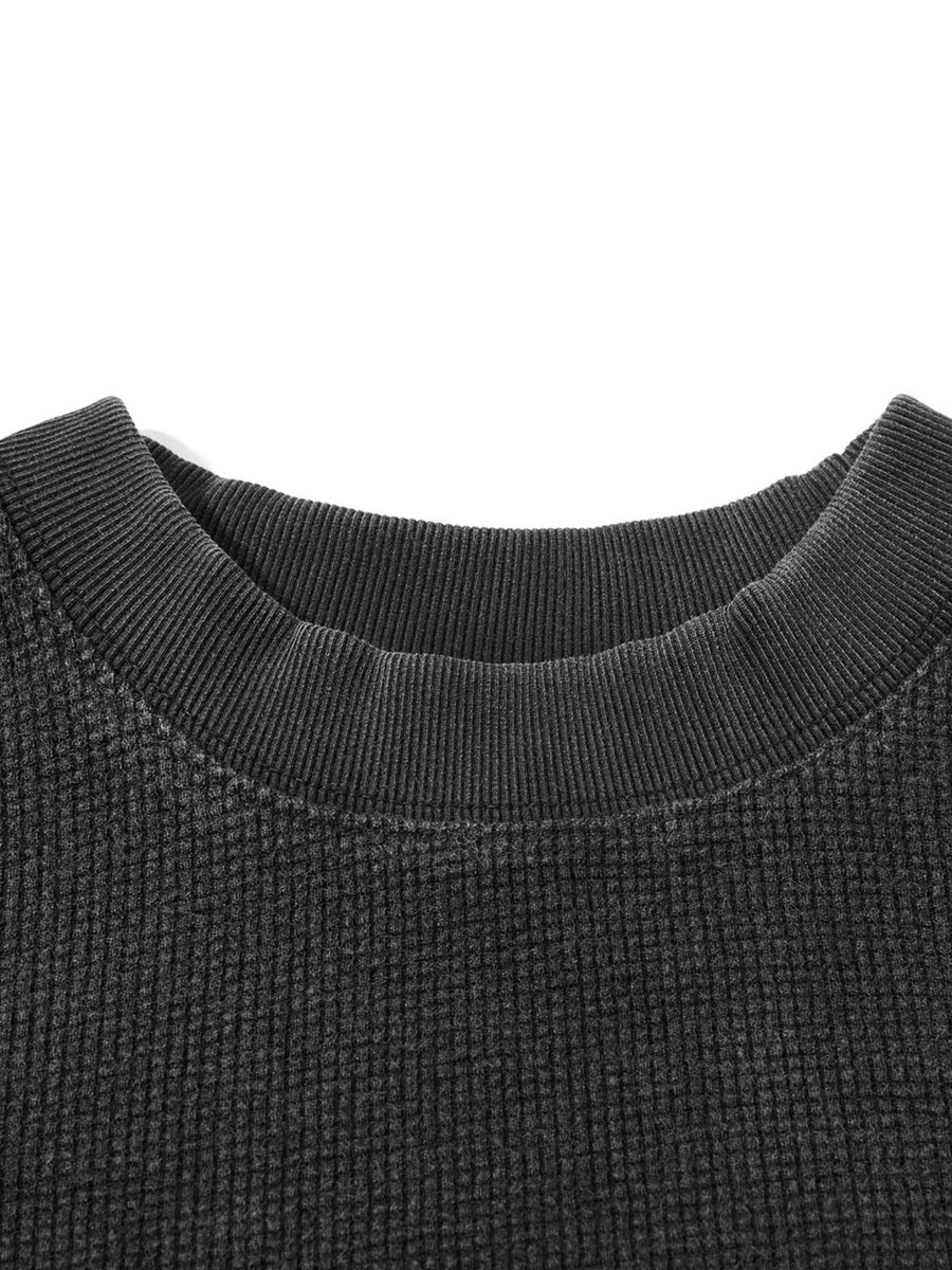 t-shirt in charcoal with graphic print and hip-length