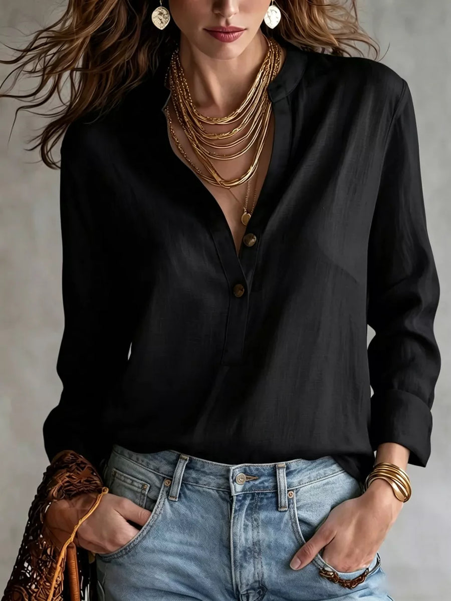 blouse in Black with buttoned and hip-length