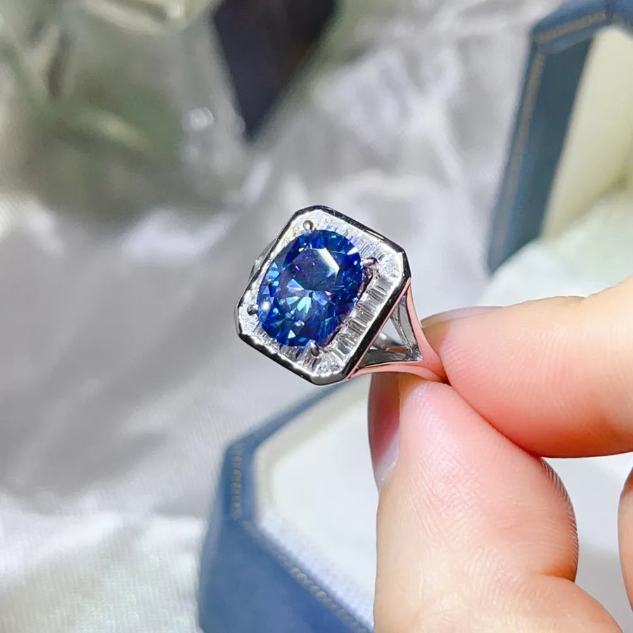 3 Carat Moissanite Square Ring Platinum-plated 925 Silver in silver with 3 carat moissanite